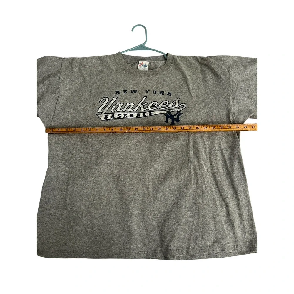 Vtg 2003 New York Yankees Majestic T-Shirt Mens 2X Gray MLB Baseball Tee 2000s